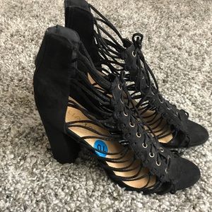 Women’s black heels